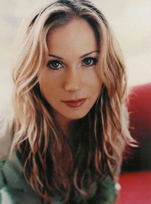 For Fun: Who is your celebrity look a like? Post Pics :  wedding Christina Applegate