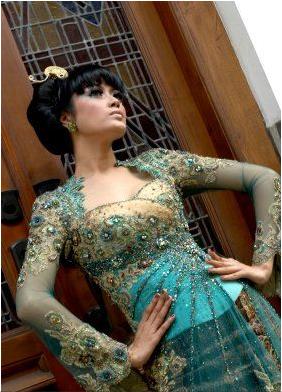 Combining Indonesian traditional dress & white dress (pics) opinion please :  wedding se asian Kebaya Modern Untuk Wisuda Rwe