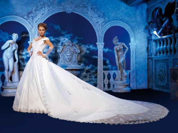 Wedding dress: modest enough? :  wedding wedding jewish modest dress orthodox Miss Kelly Collector 2010 CL104 29A