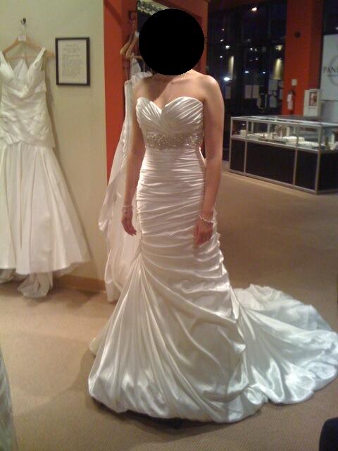 Show me your dresses with Ruching please. :  wedding Love