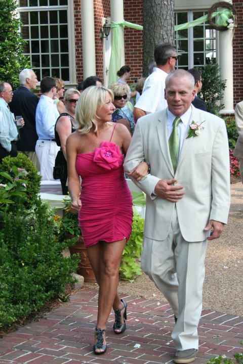 Wedding recap- pic heavy :  wedding 260271 10150299153729359 540719358 9208870 1151528 N