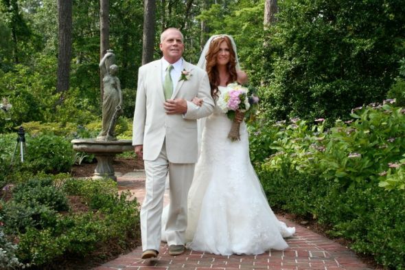 Wedding recap- pic heavy :  wedding 261272 10150299146679359 540719358 9208750 5401466 N