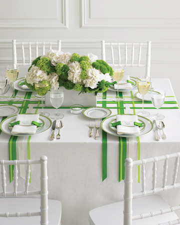 HELP ME WEDDING BEES!!!! DONT KNOW WHAT TO DO:( : wedding linens table cloths centerpieces venue reception magenta blue colors help Table Ribbons