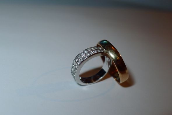 Mixing Metals :  wedding ring tungsten titanium white gold platinum P1020656 1