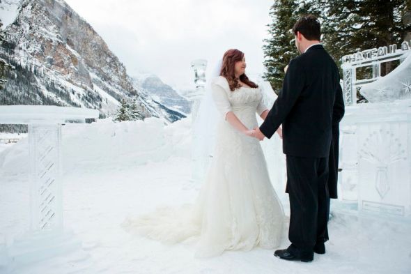 12/17/2011 Winter Wedding PRO RECAP!!! :  wedding wedding recap photos professional 377950 10151156069050080 864595079 22649746 434406800 N