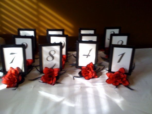 black red and white wedding decorations