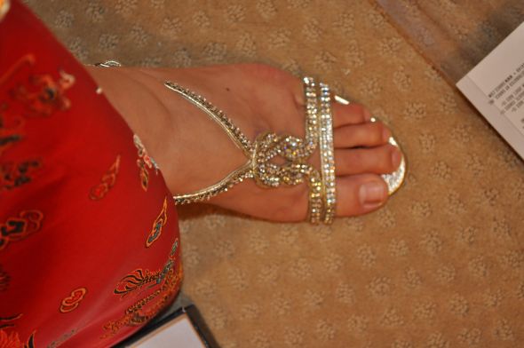 post your qipao/cheongsam/ao dai/quan kua :  wedding qi pao qipao cheongsam ao dai chinese reception dress chinese traditions Gold Shoes