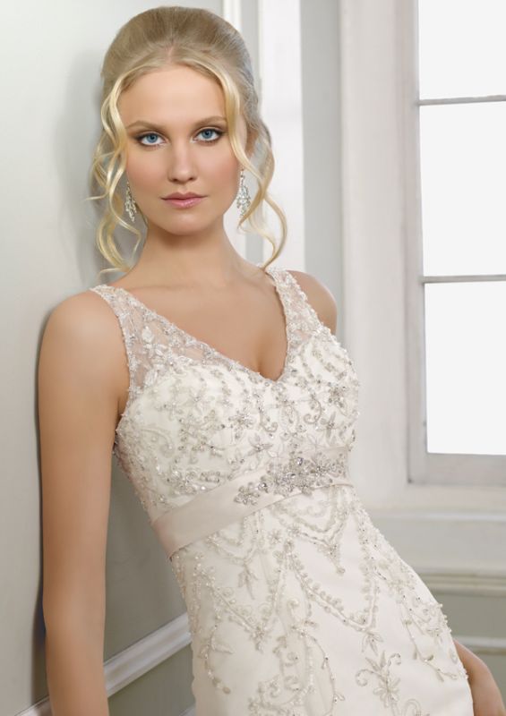 Show Me Your SPARKLY Beaded Dresses! : wedding sparkly sparkle bead beaded show me dress MoriLeeStockPhoto2