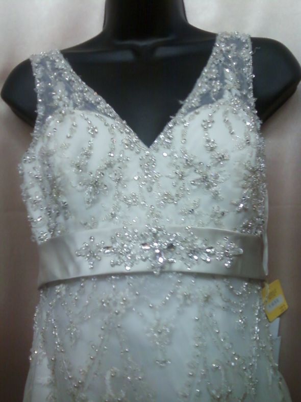 No one has my dress? How bout you? :  wedding Morileeliza1
