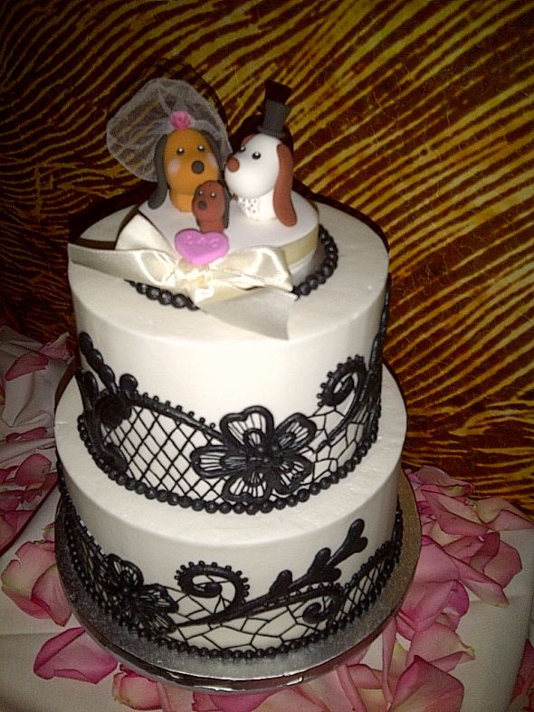 How did you bring your pet into the wedding? :  wedding cat pet wedding Cake