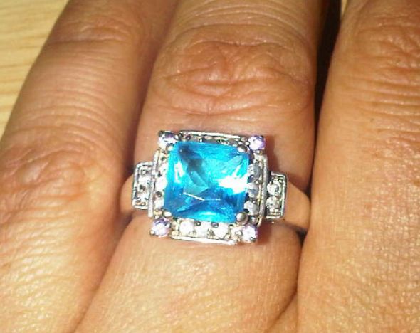 Anyone have a pink engagement ring?  Or a gemstone e-ring? :  wedding pink engagement rings gemstone engagement rings morganite engagement rings alternative engagement rings modern engagement rings huge engagement rings celebrity engagement rings Ering