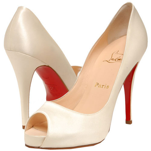 Replica Christian Louboutin Heels posted 11 months ago in Shoes