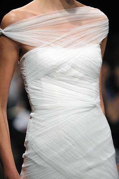 MONIQUE LHUILLIER Fall 2012-  EMOTION  for sale! :  wedding white dress monique monique lhuillier lhuilllier emotion addie Emotion Moniquelhuillierweddingdress C