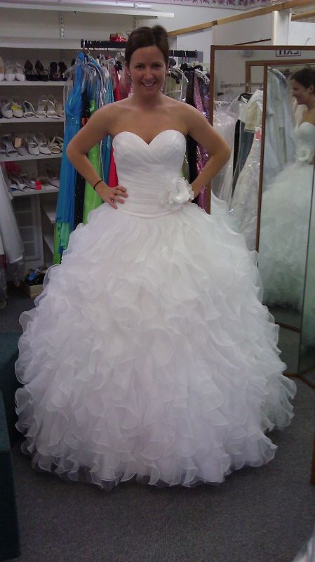 What type of slip/petticoat should I use? :  wedding dress slip petticoat mori lee 4816 1 hoop crinoline MoriLeefrontshotwithhoop