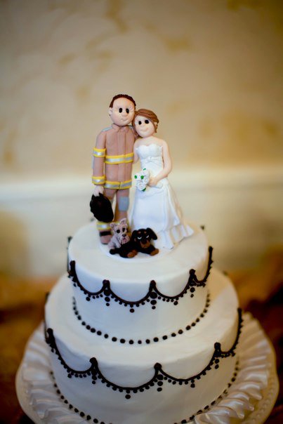 Pictures of your non-fondant cake... :  wedding cake buttercream fondant 168407 10150377864590618 527505617 16477283 3465522 N