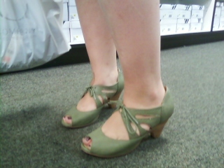 Shoes! :  wedding green shoes shoes peep toe green heels Photogreenshoes
