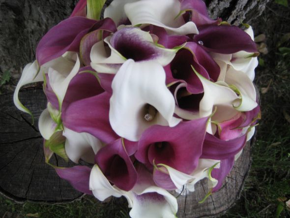 lily wedding bouquets