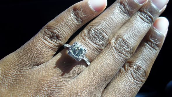 Ohhh Halo Ring Ladies!!! Show me yours! :) :  wedding ring halo 242