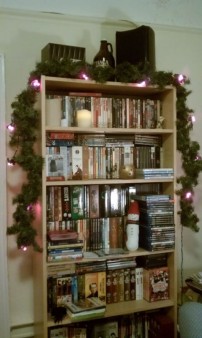 Decorating for Christmas in an apartment? :  wedding christmas decorations apartment Garland