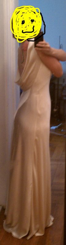 Dream dress vs THE dress... how the mirror changes things! :  wedding shopping anxiety choosing a style Internet Dress Side