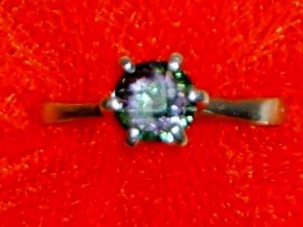 Anyone have a pink engagement ring?  Or a gemstone e-ring? :  wedding pink engagement rings gemstone engagement rings morganite engagement rings alternative engagement rings modern engagement rings huge engagement rings celebrity engagement rings S5001177