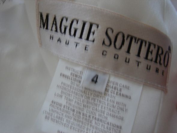 Bridal Package :  wedding bridal package sabelle maggie sottero corset back ball gown Maggie 009 Sabelle by Maggie Sottero Wedding GOWN   in Diamond White  includes veil,slip :  wedding sabelle by maggie sottero in diamond white size 4 Maggie 009