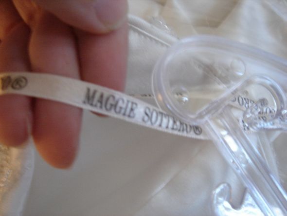 Bridal Package :  wedding bridal package sabelle maggie sottero corset back ball gown Maggie 011 Sabelle by Maggie Sottero Wedding GOWN   in Diamond White  includes veil,slip :  wedding sabelle by maggie sottero in diamond white size 4 Maggie 011