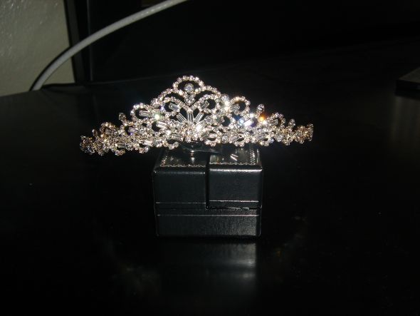 Bridal Package :  wedding bridal package sabelle maggie sottero corset back ball gown Tiara 002 Sabelle by Maggie Sottero Wedding GOWN   in Diamond White  includes veil,slip :  wedding sabelle by maggie sottero in diamond white size 4 Tiara 002