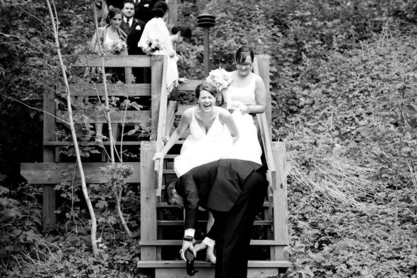 what's the WORST thing that happened at your own wedding? : wedding bad problems tacky wedding day reception ceremony Weddingpicwalktobeach