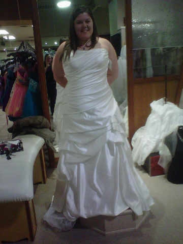 Plus Size Pics Before and After the Gown (body types) :  wedding dress body shape full figured 1 plus sized 1 My Dress