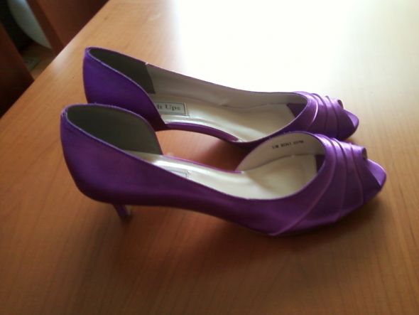 Show me your PURPLE wedding shoes wedding shoes wedding accessories 