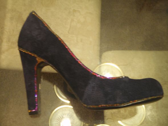 DIY Volcano Crystal Shoes :  wedding swarovski strass cobalt crystal diy shoes VolcanoFramed