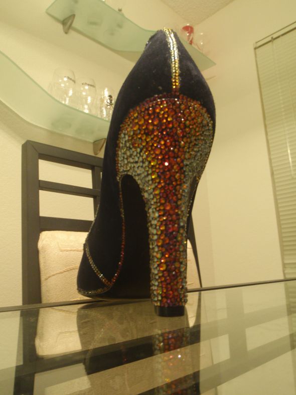 DIY Volcano Crystal Shoes :  wedding swarovski strass cobalt crystal diy shoes VolcanoHeelTable2
