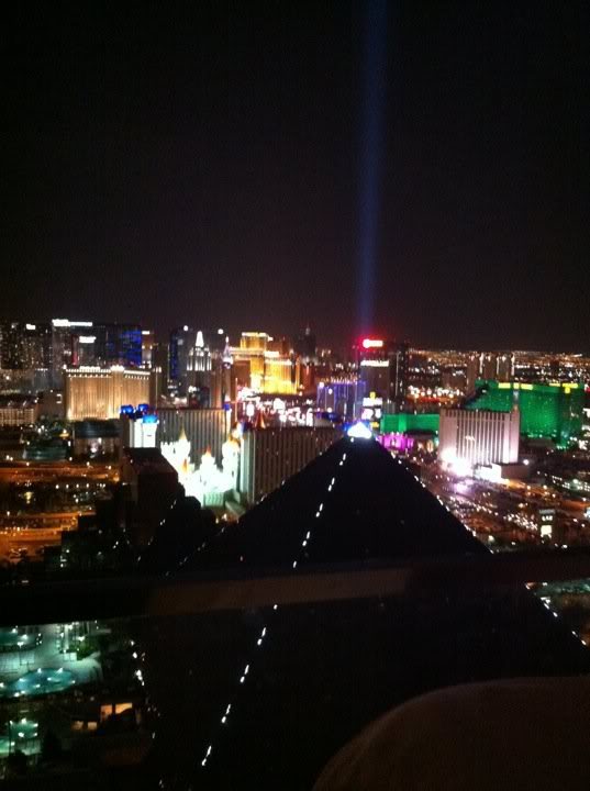 Las Vegas wedding veterans... I need your help! : wedding las vegas vegas mandalay bay maggianos destination wedding Mixview