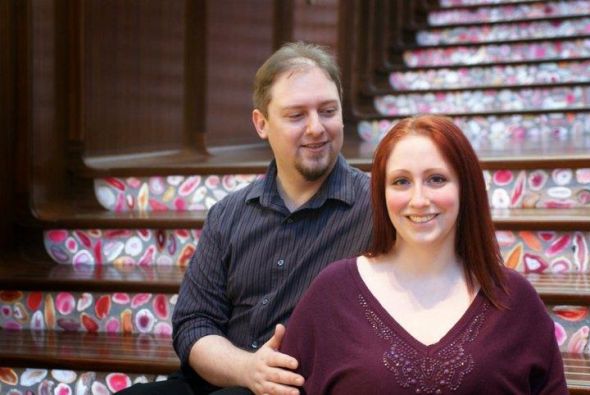 show me your TRADITIONAL ENGAGEMENT PICTURES! :  wedding traditional engagement pictures Profile3