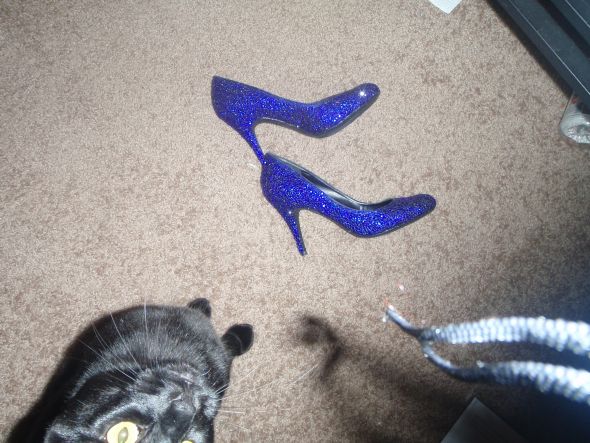 Finished: DIY Cobalt Crystal Shoes (Pic Heavy) :  wedding swarovski strass cobalt crystal diy shoes Shoeszulu2