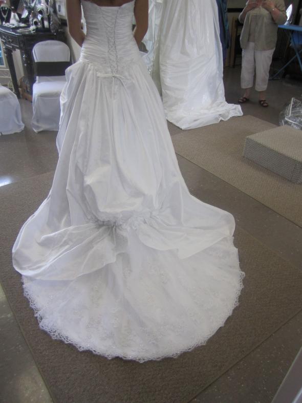 I have to make decision by NOON!!! Help please!!! :  wedding IMG 2216
