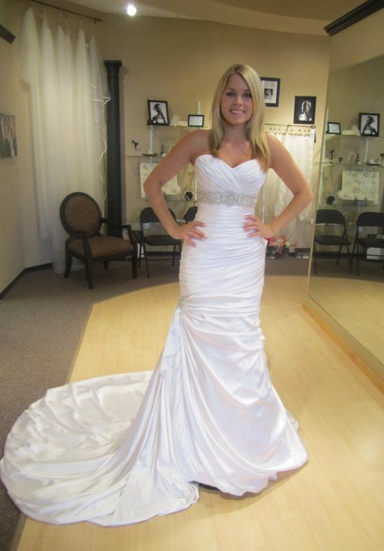 I have to make decision by NOON!!! Help please!!! :  wedding IMG 2225