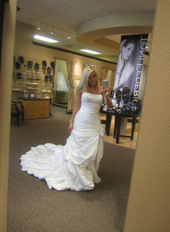 I have to make decision by NOON!!! Help please!!! :  wedding IMG 2233