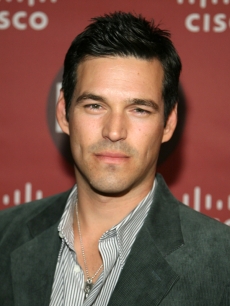 Spinoff: What famous person does the hive think your SO looks like? :  wedding Eddiecibrian