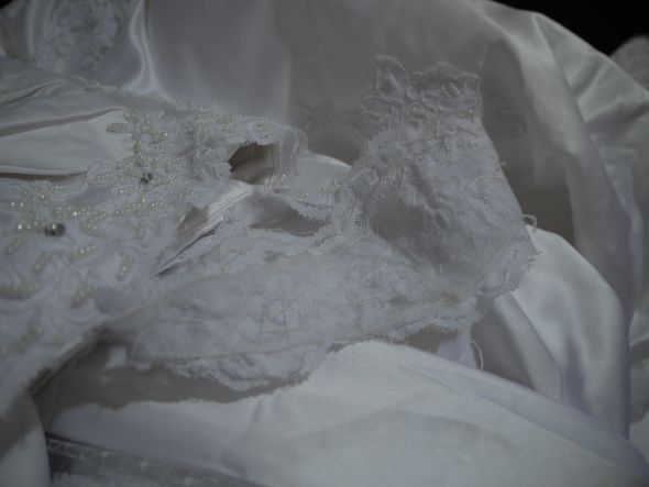 Custom-made dresses : Did you buy from Store of Dress, Little Coral or Milly? :  wedding store of dress china custom made chinese dressmaker milly bridal little coral dressilyme sodcom storeofdresscom store of dress review sod review Bad Stiches