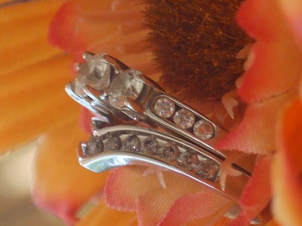 Let's see some thicker bands! Ring Porn included :  wedding Ring 019