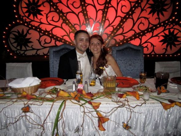 Anyone having a pink and orange wedding?! :  wedding 222187 640762395300 43902519 34363062 8193440 N