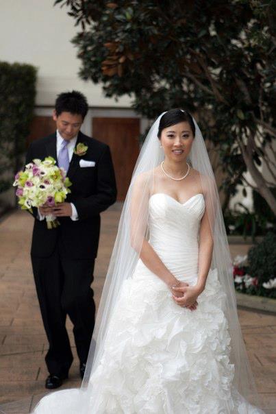Pro Photos Are In *Squeal* (pic heavy) : wedding 403656 10100185233442737 24601048 45520177 808450165 N