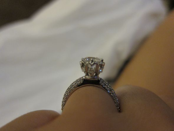 Show us your unusual/original DETAILS! :  wedding details surprise diamond unusual original ring IMG 0267
