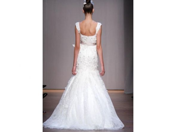 Which one get the most vote? :  wedding monique lhuillier Monique Lhuillier Trumpet Fit And Flare Aspen Ivory 2011 2