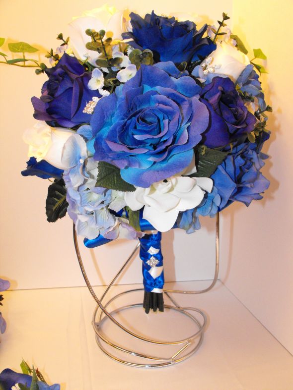I LOVE to customize items to match your wedding colors and schemes