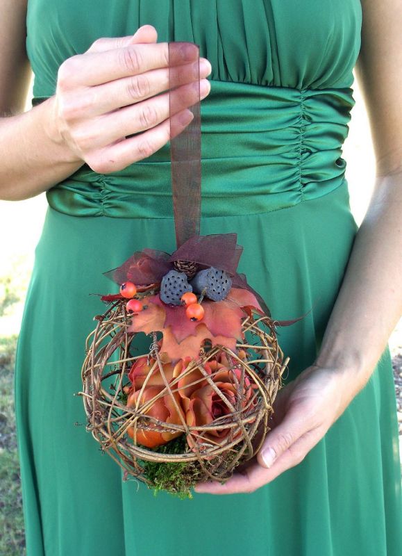 I LOVE to customize items to match your wedding colors and schemes