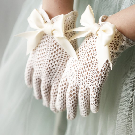 Children of the 80s - your opinion on bridal gloves :  wedding Etsy Bridal Gloves3
