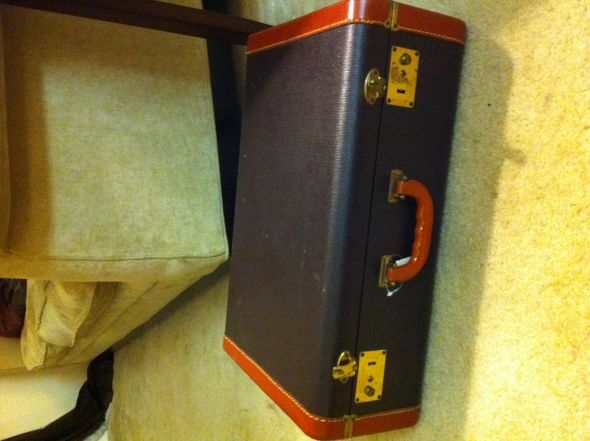 For Sale: Vintage Suitcase : wedding reception Photo 2